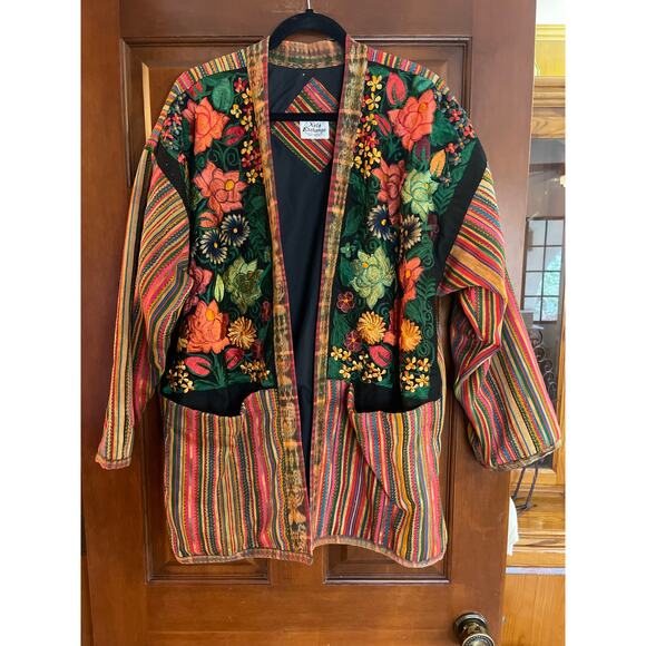 GUATEMALAN TEXTILE & VELVET
EMBROIDERED FLORAL OPEN JACKET - Picture 1 of 7